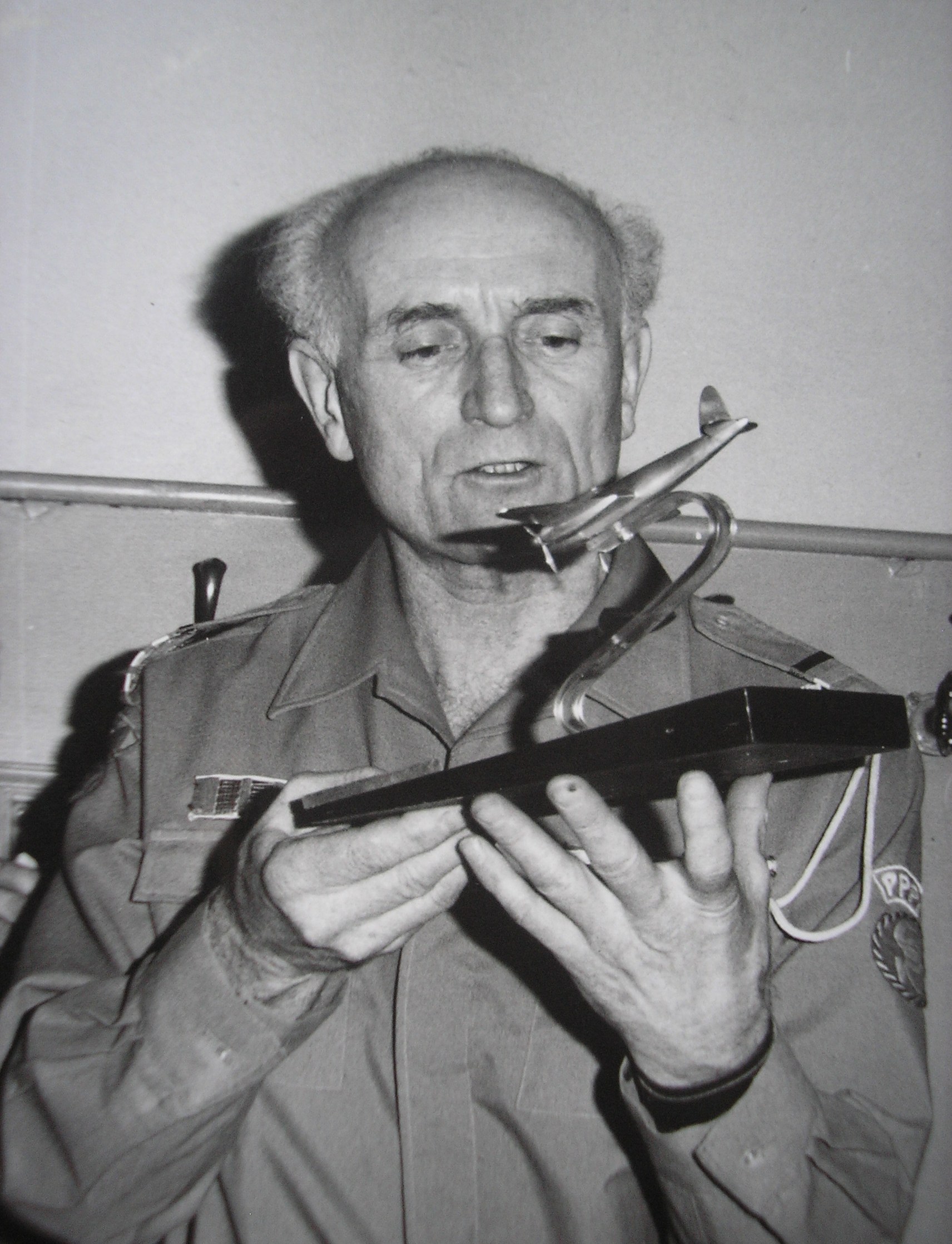 Ing.arch. Jiří Herzán - autor pomníku letcům RAF u Mrákotína.jpg